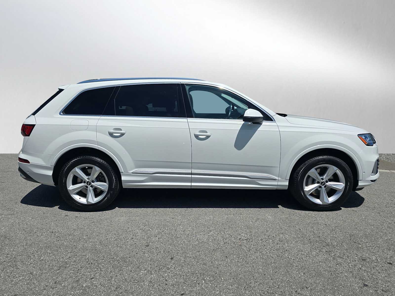 2023 Audi Q7 Premium