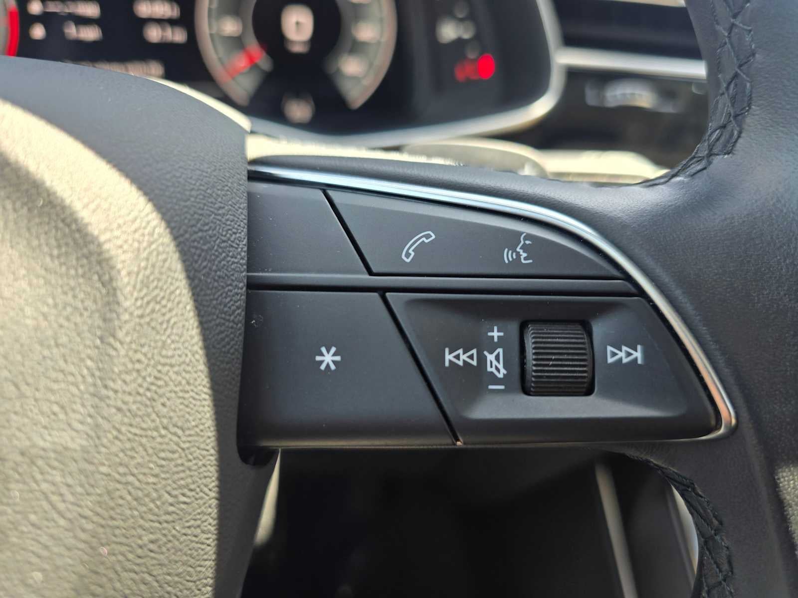2023 Audi Q7 Premium