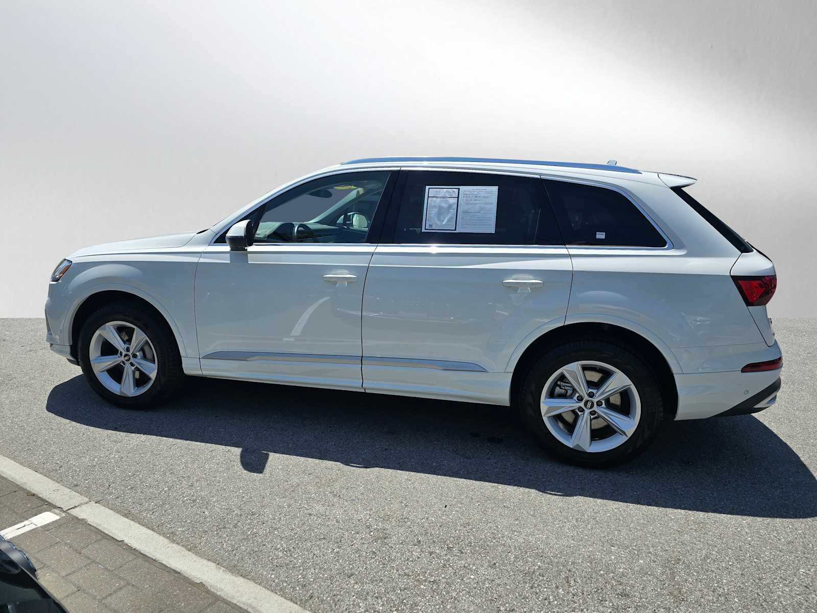 2023 Audi Q7 Premium