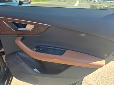 2025 Audi Q7 Premium