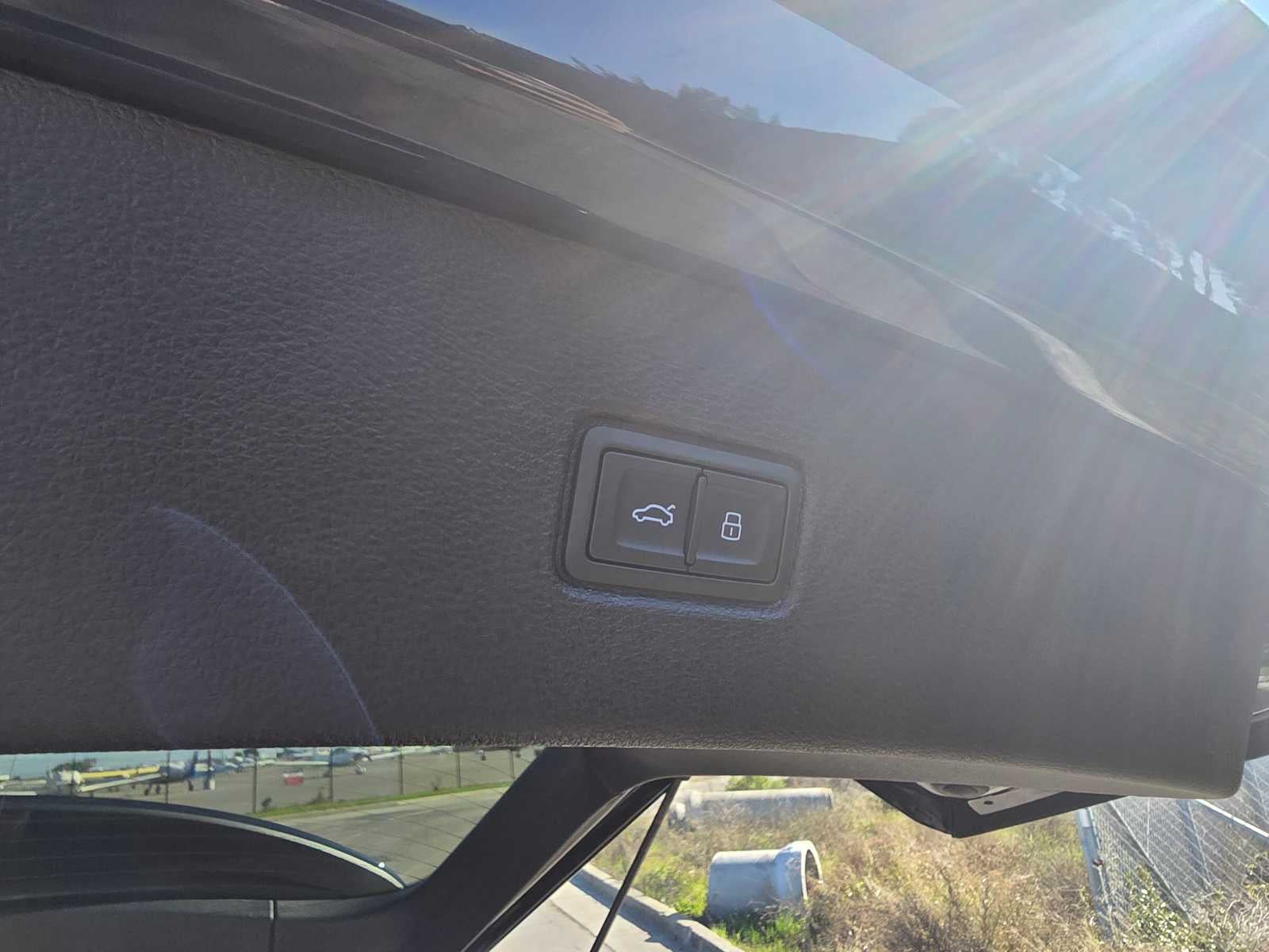 2025 Audi Q7 Premium