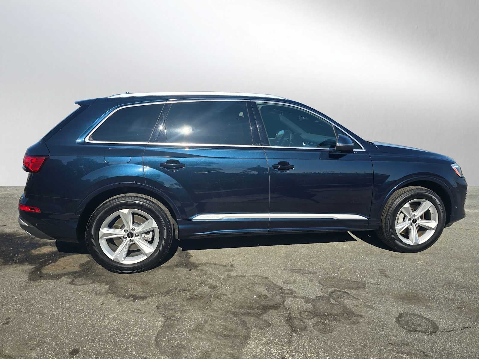 2025 Audi Q7 Premium