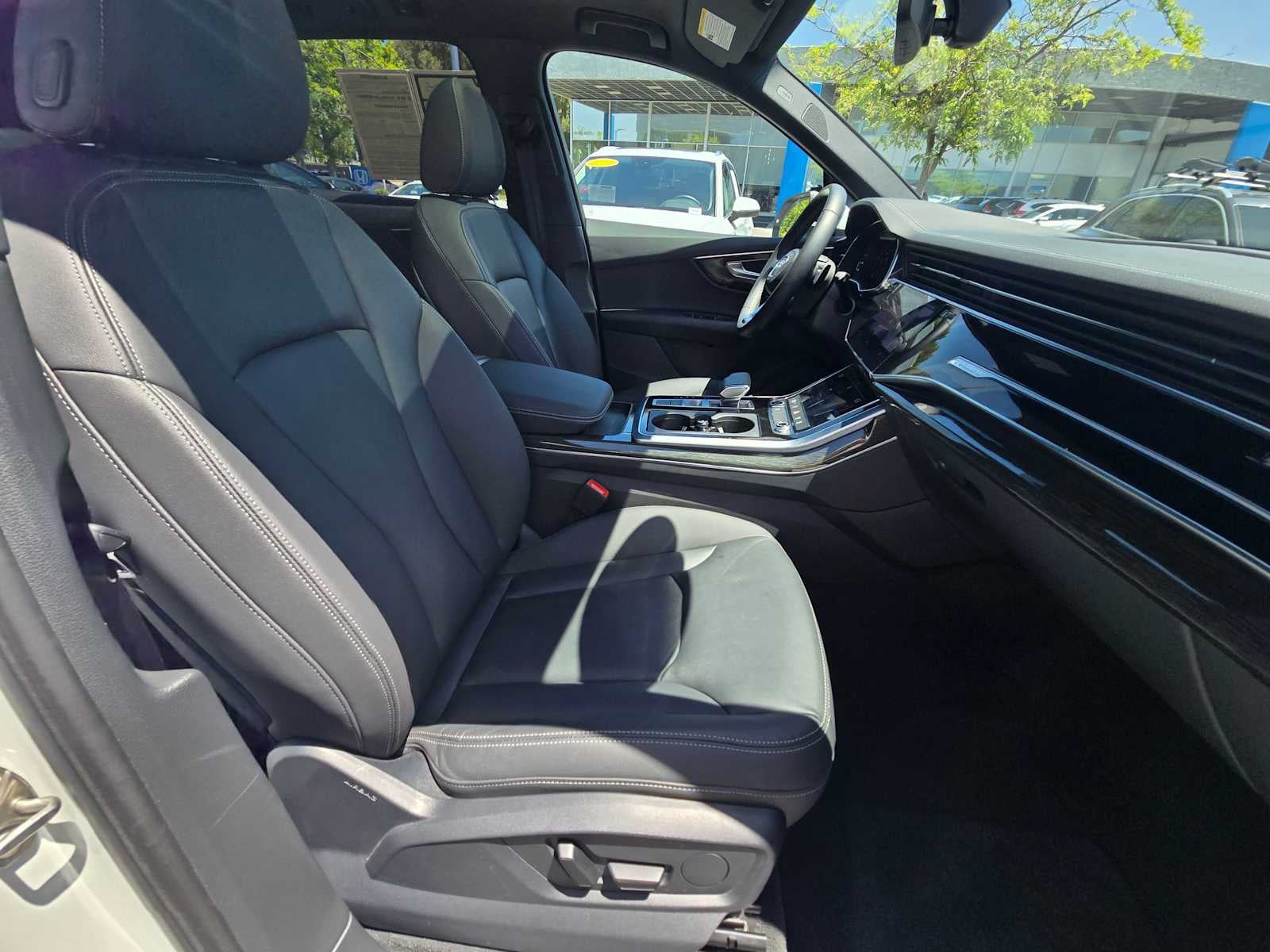 2025 Audi Q7 Premium