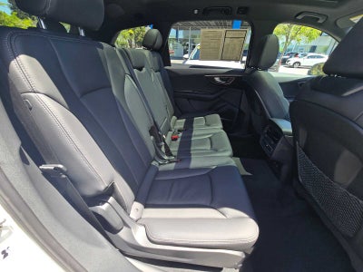 2025 Audi Q7 Premium