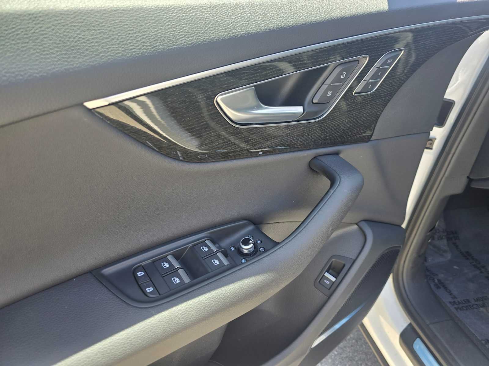 2025 Audi Q7 Premium