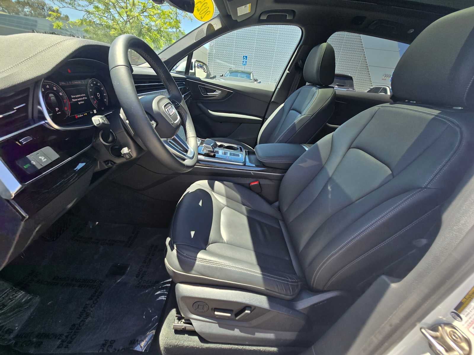 2025 Audi Q7 Premium
