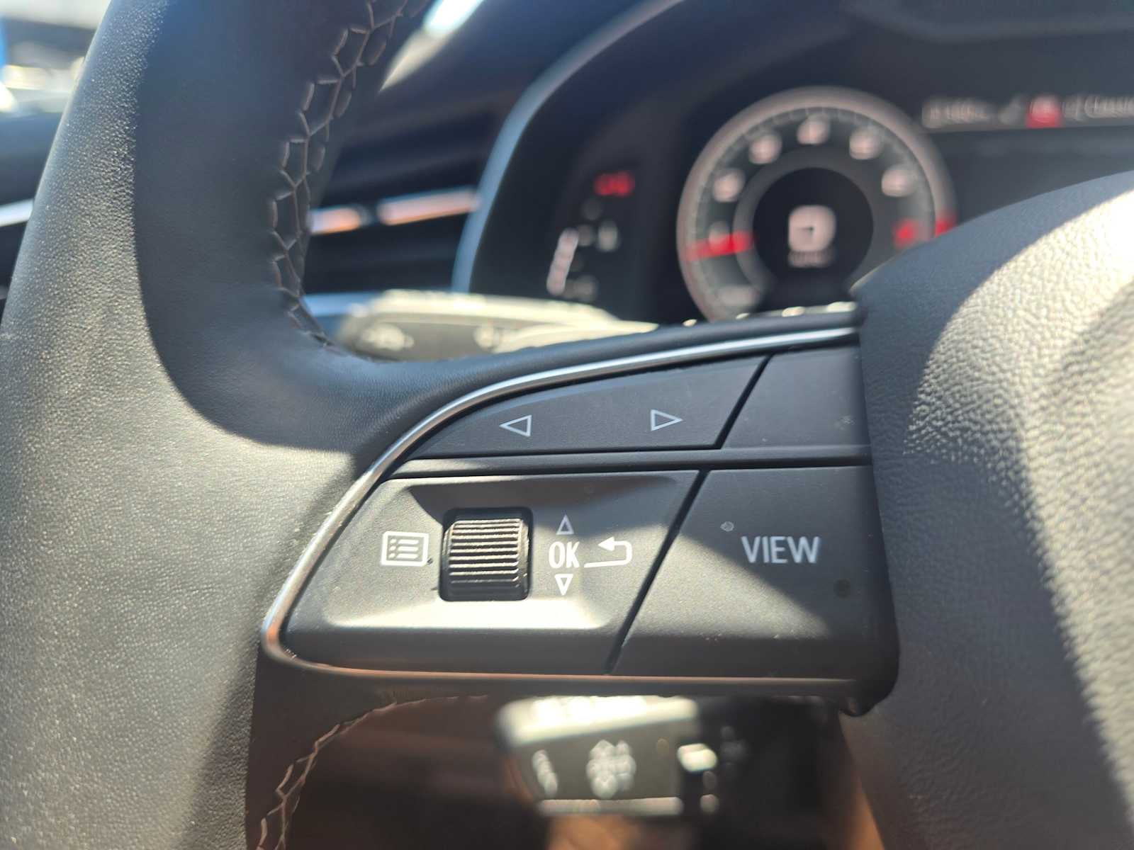 2025 Audi Q7 Premium