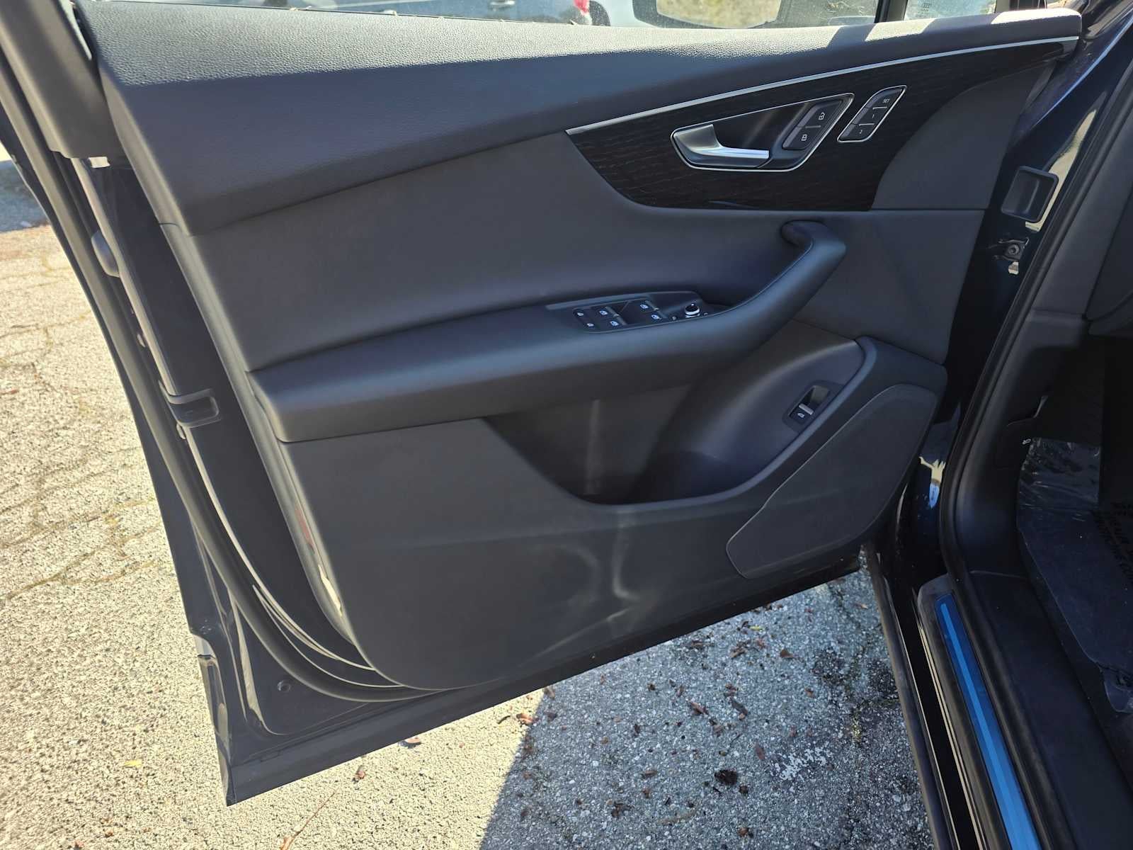 2024 Audi Q7 Premium