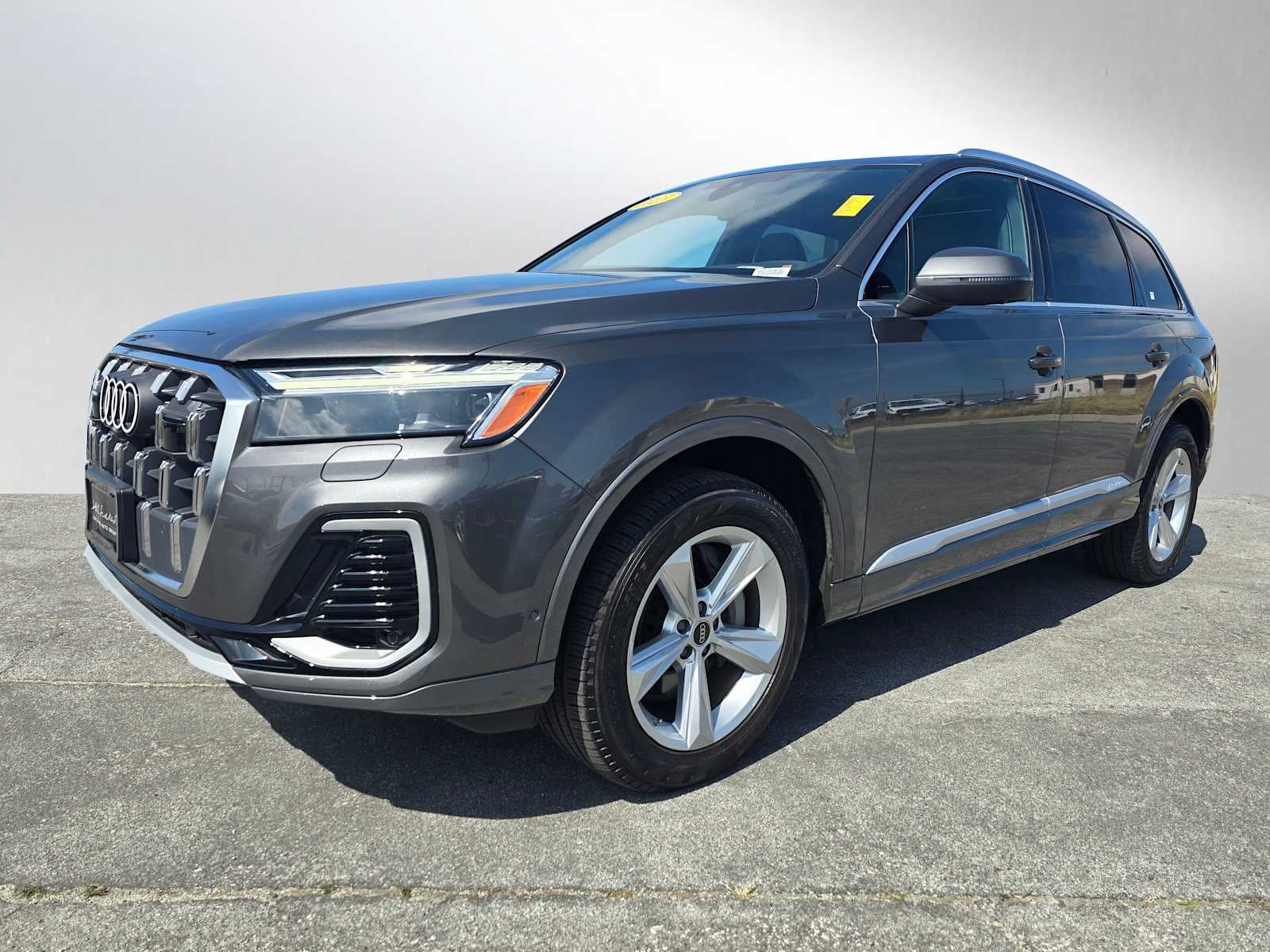 2025 Audi Q7 Premium