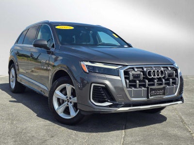 2025 Audi Q7 Premium
