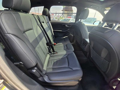 2025 Audi Q7 Premium