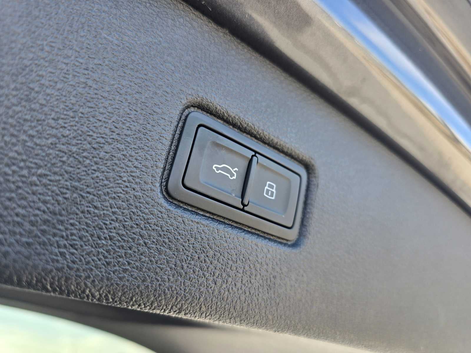 2025 Audi Q7 Premium