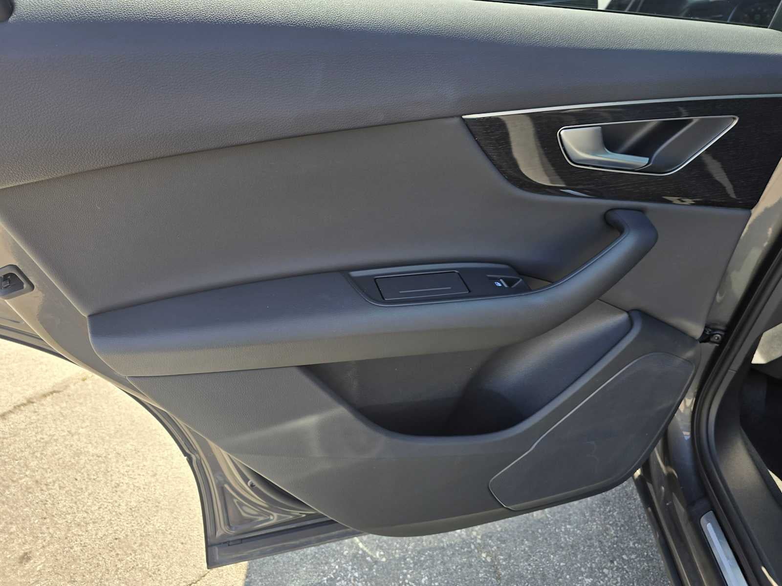 2025 Audi Q7 Premium