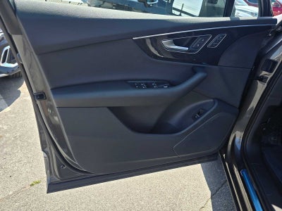 2025 Audi Q7 Premium