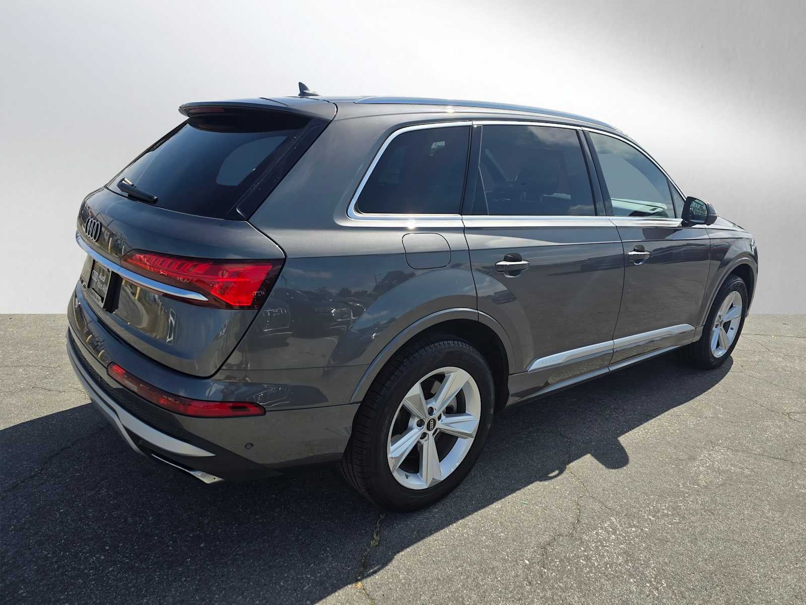 2025 Audi Q7 Premium