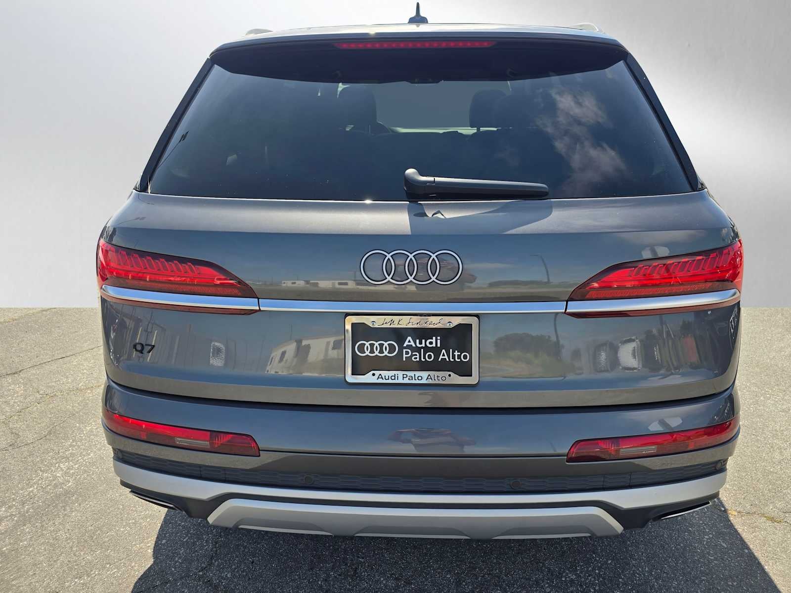 2025 Audi Q7 Premium