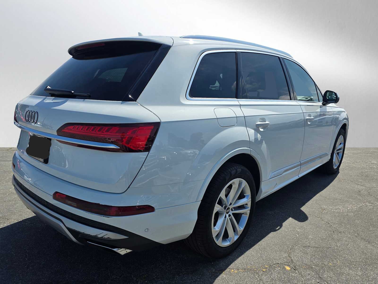 2025 Audi Q7 Premium