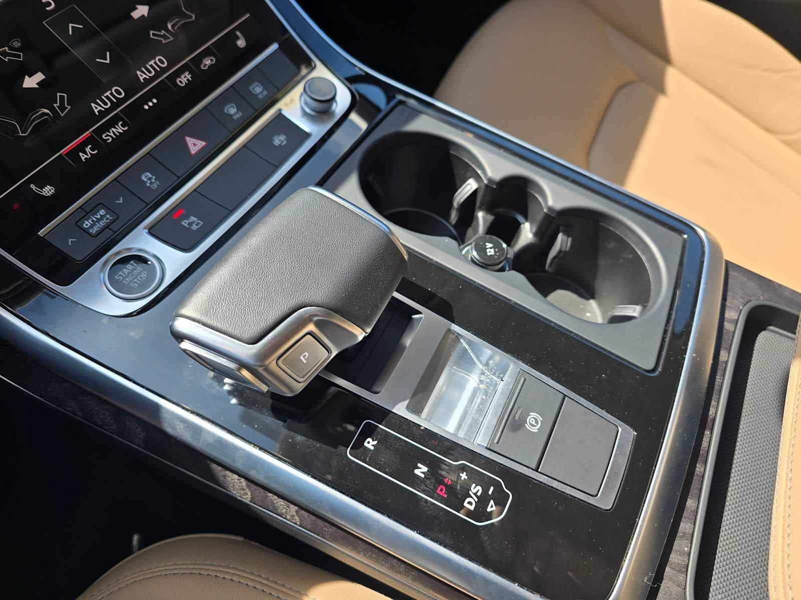 2025 Audi Q7 Premium