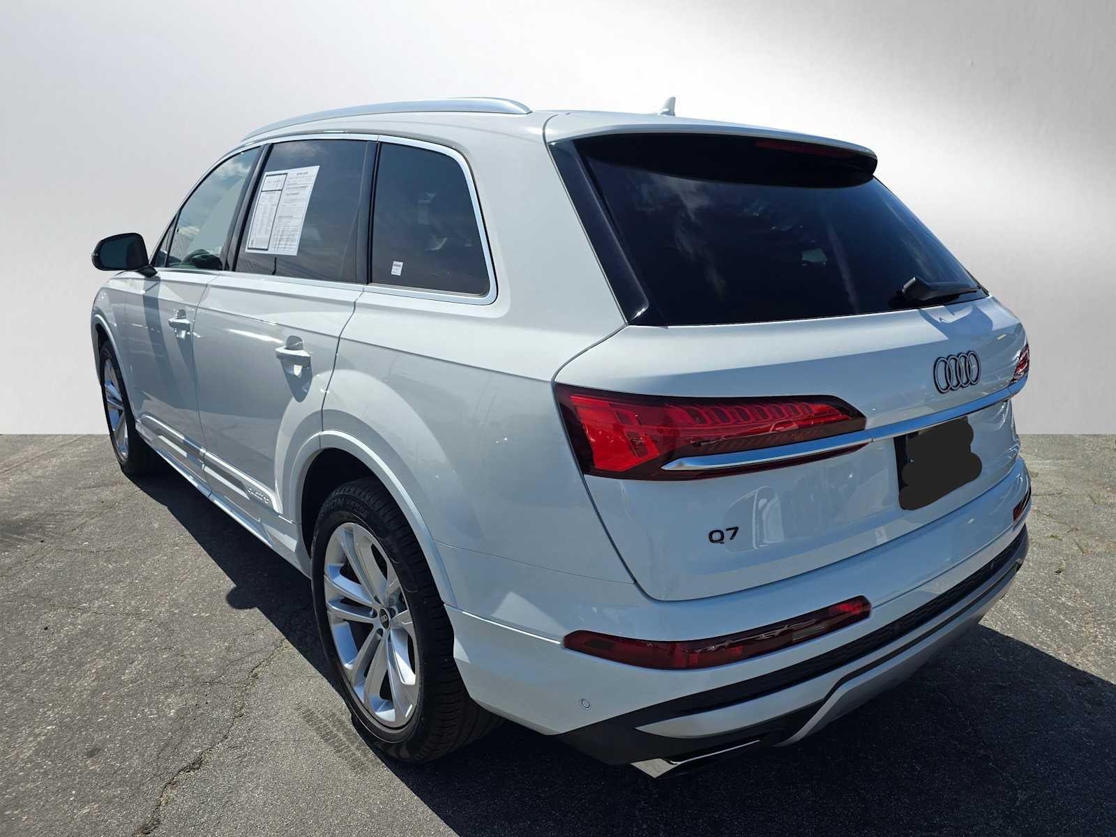 2025 Audi Q7 Premium