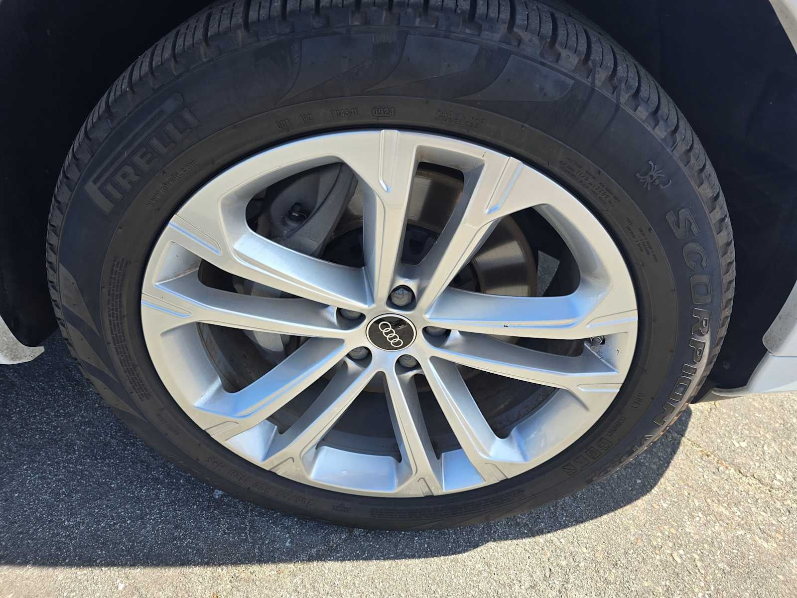 2025 Audi Q7 Premium