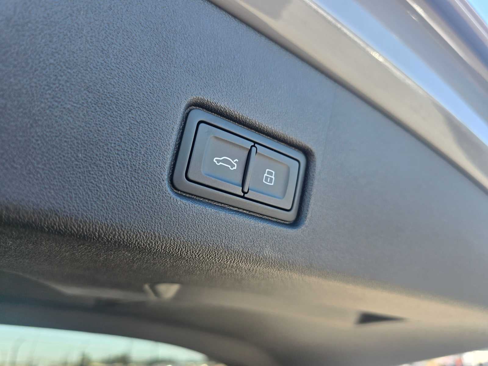 2024 Audi Q4 e-tron Premium