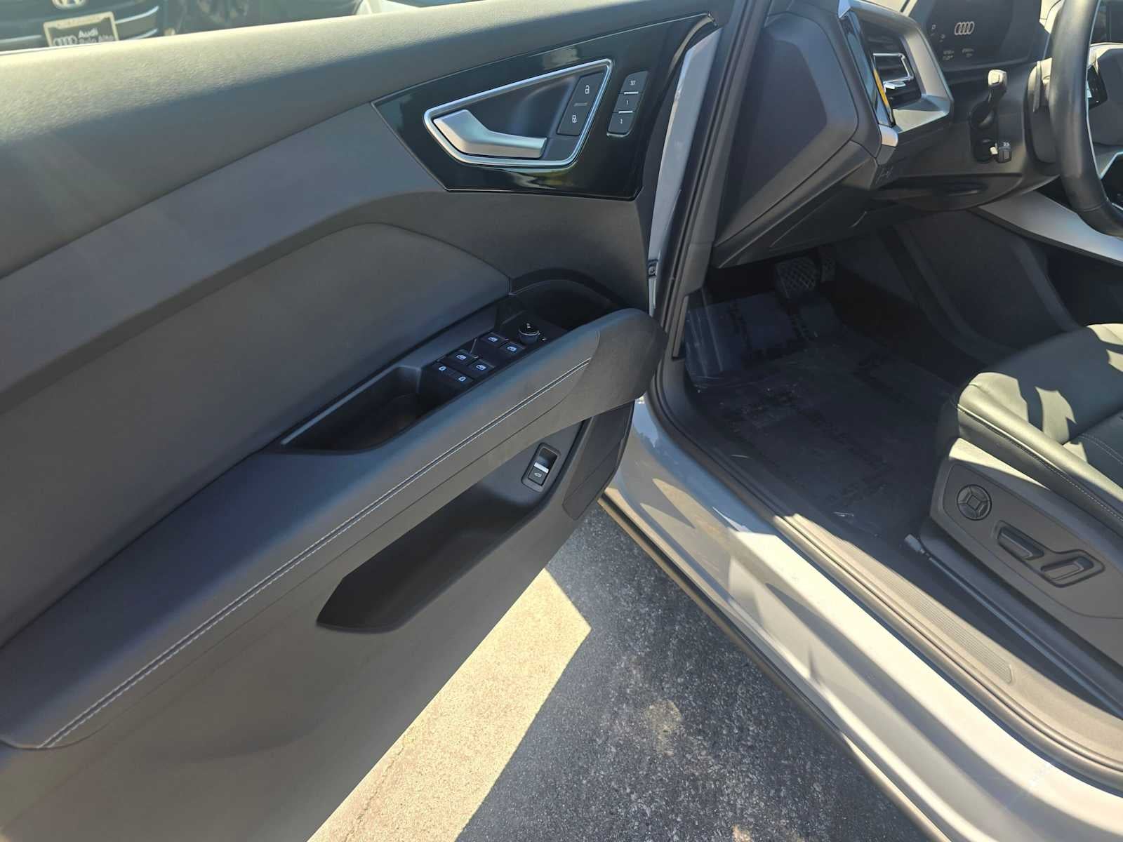 2024 Audi Q4 e-tron Premium