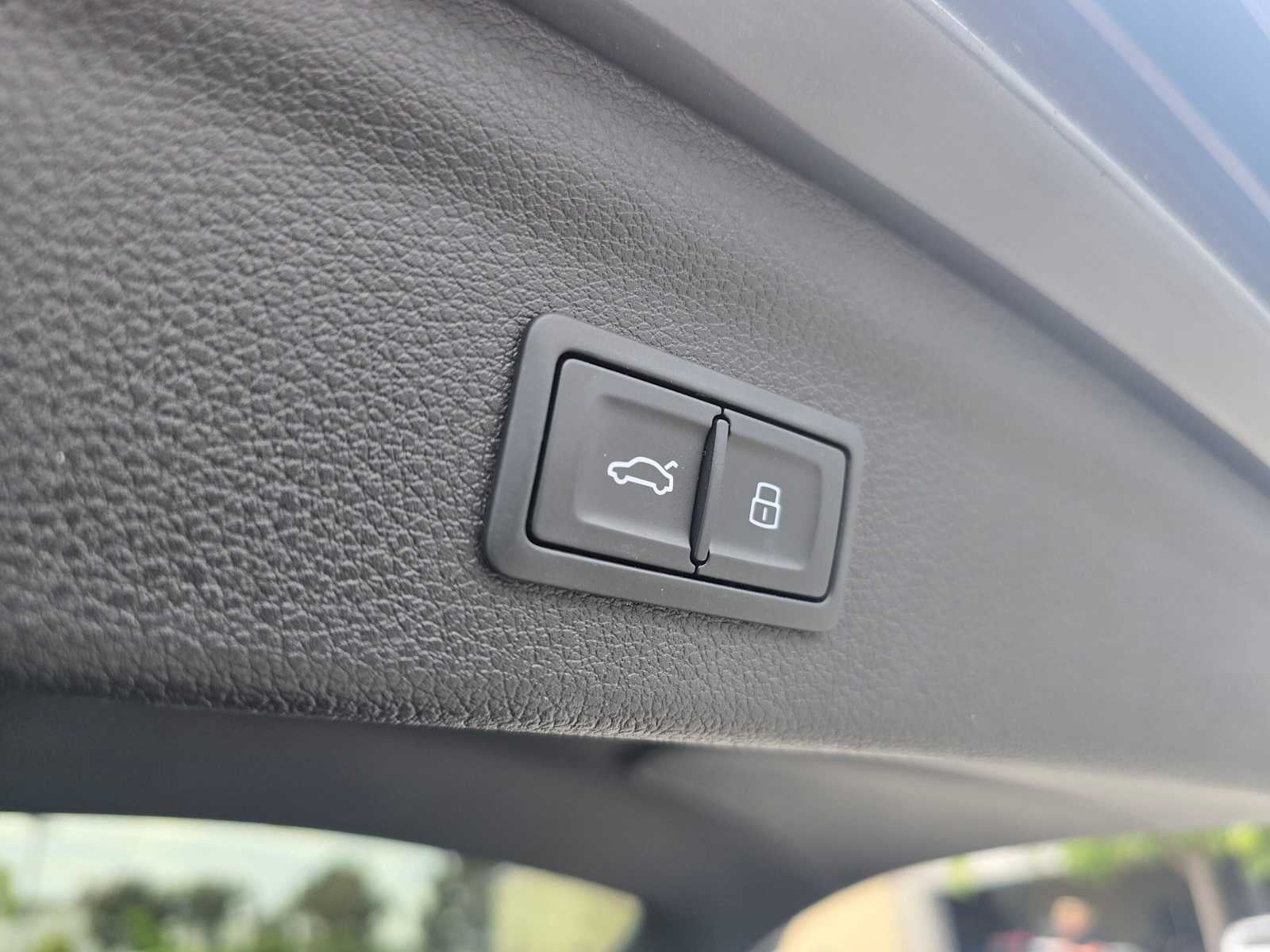 2023 Audi Q3 Premium
