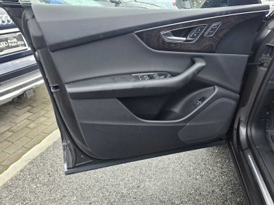 2020 Audi Q8 Premium