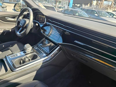 2024 Audi Q8 Premium