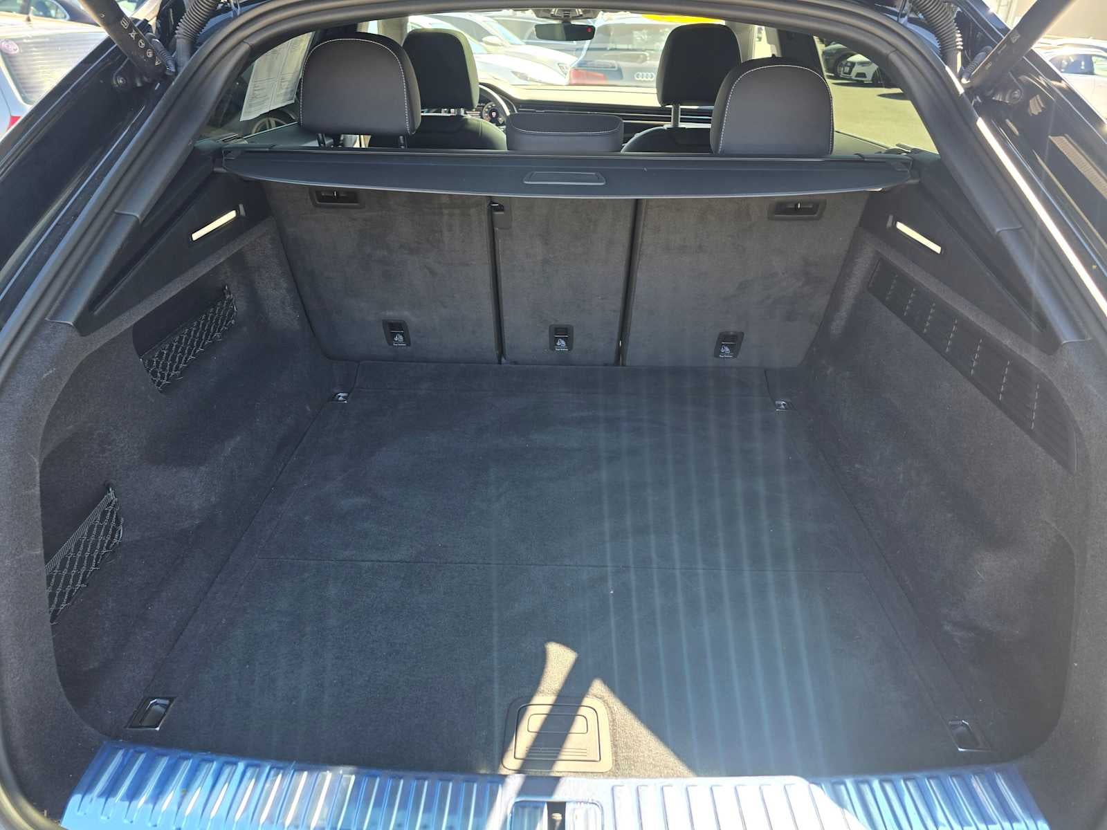 2024 Audi Q8 Premium