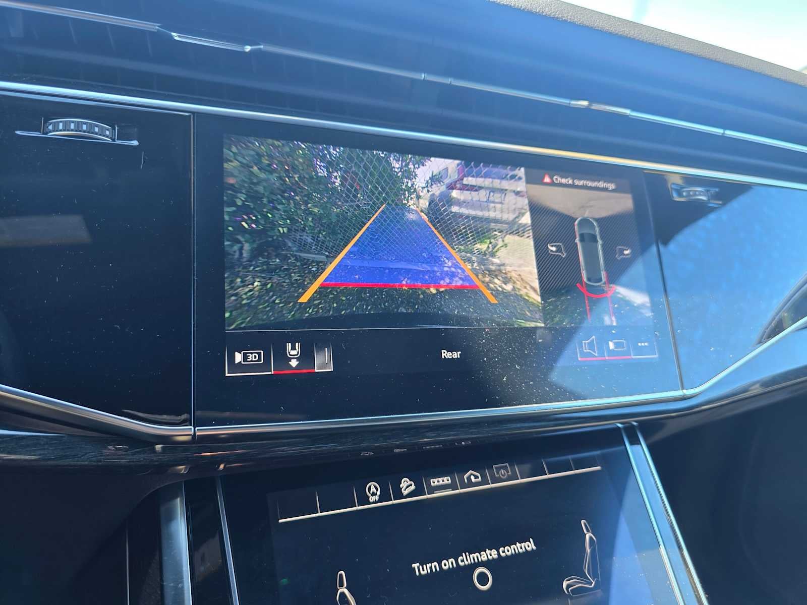 2024 Audi Q8 Premium