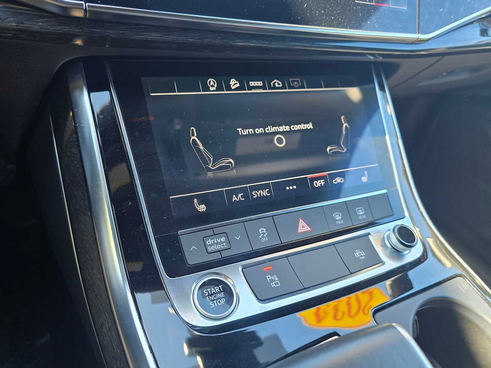 2024 Audi Q8 Premium