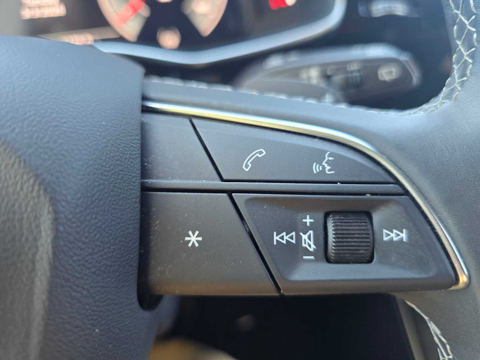 2024 Audi Q8 Premium