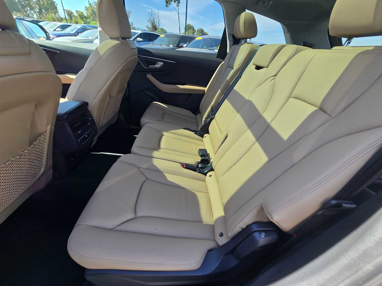 2025 Audi Q7 Premium