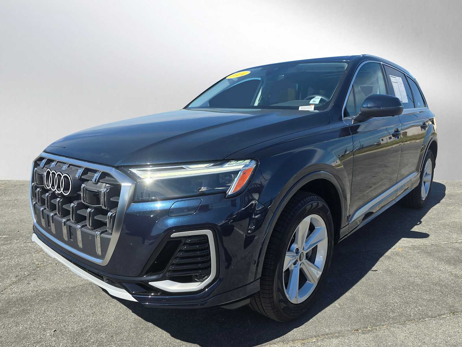 2025 Audi Q7 Premium