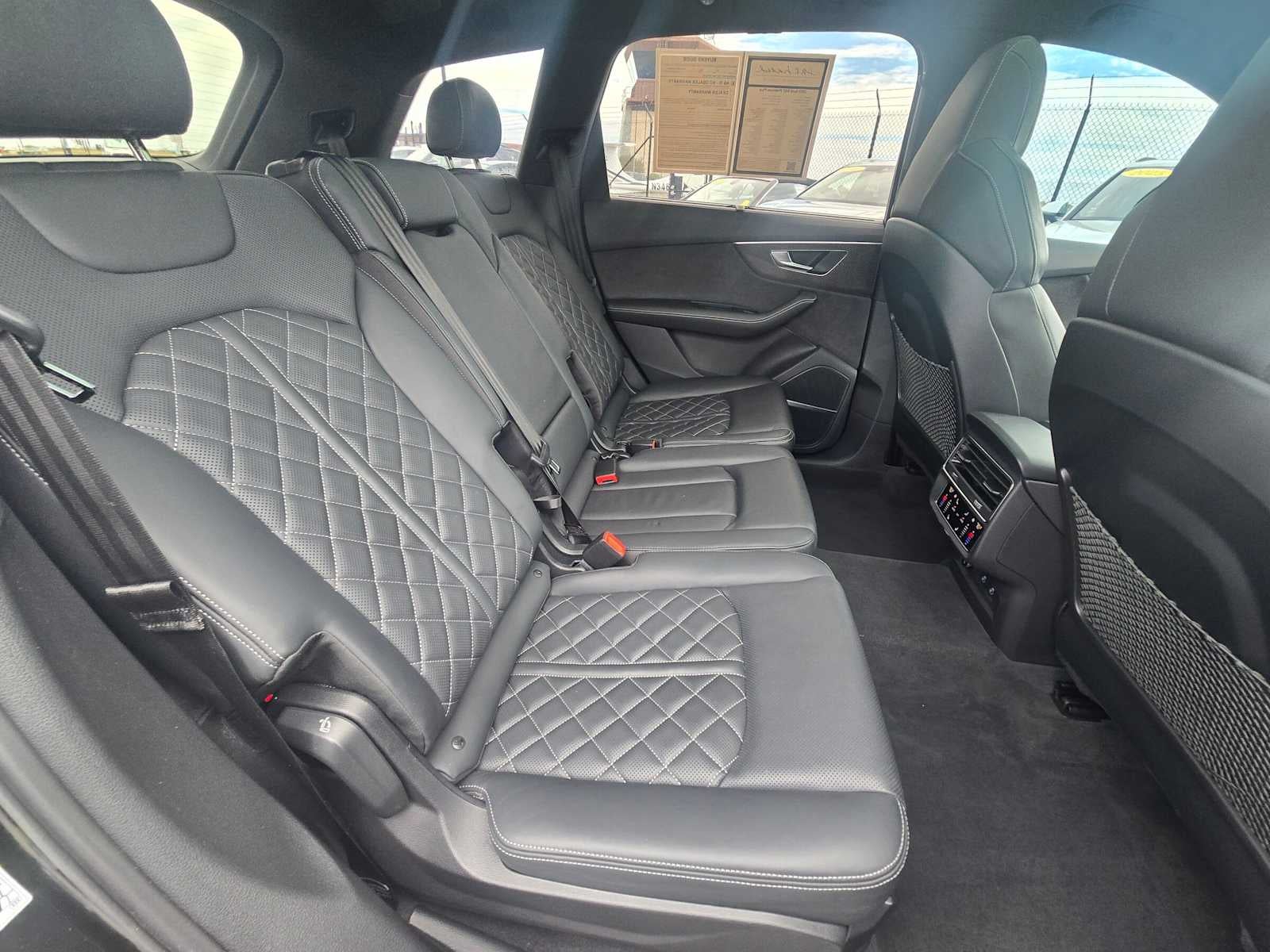 2023 Audi SQ7 Premium Plus