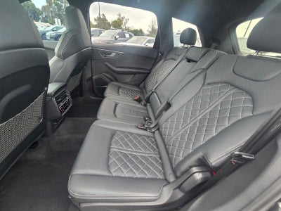2023 Audi SQ7 Premium Plus
