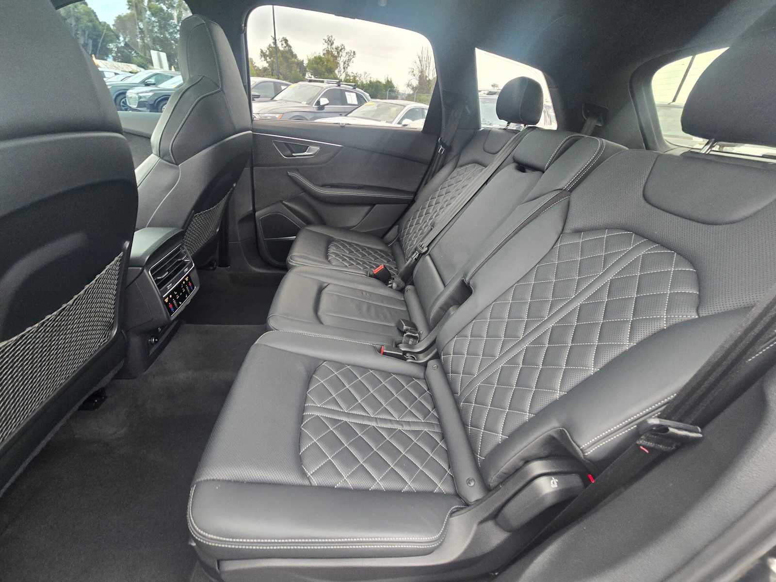 2023 Audi SQ7 Premium Plus