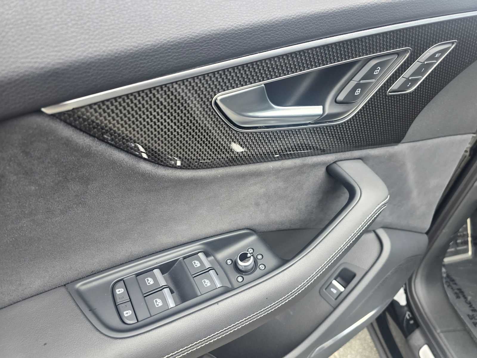 2023 Audi SQ7 Premium Plus