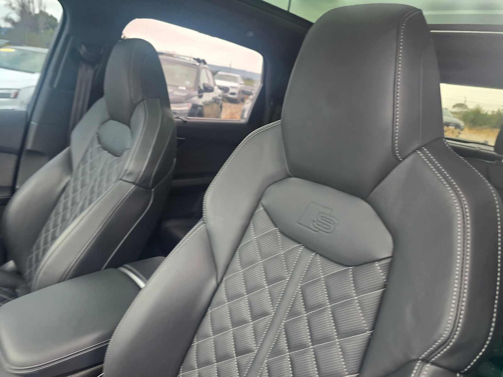 2023 Audi SQ7 Premium Plus