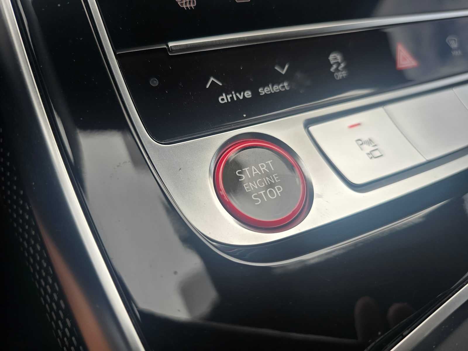 2023 Audi SQ7 Premium Plus
