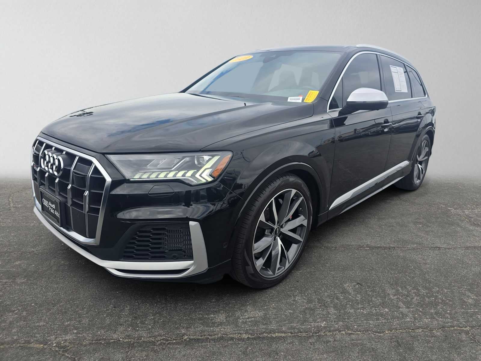 2023 Audi SQ7 Premium Plus