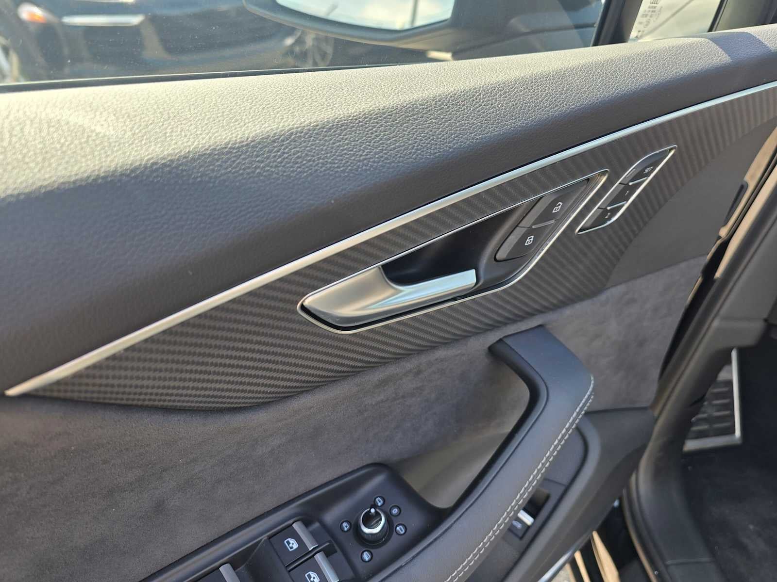 2025 Audi SQ7 Premium Plus
