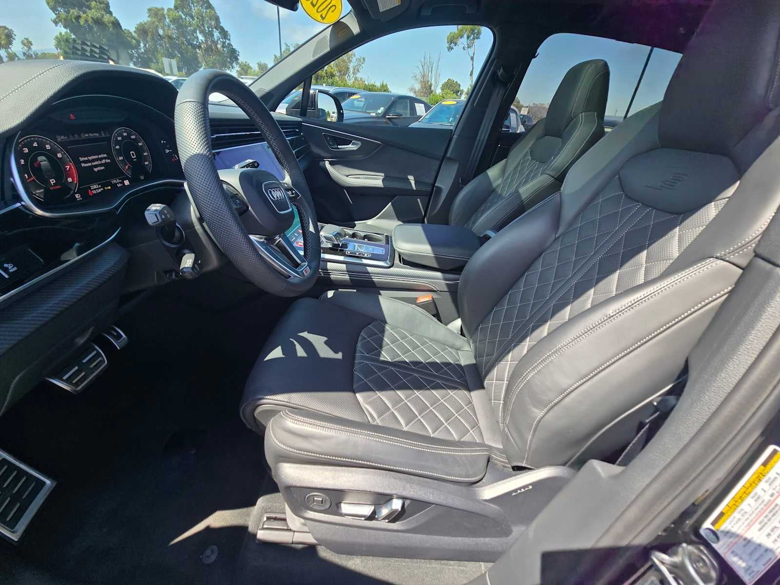 2025 Audi SQ7 Premium Plus