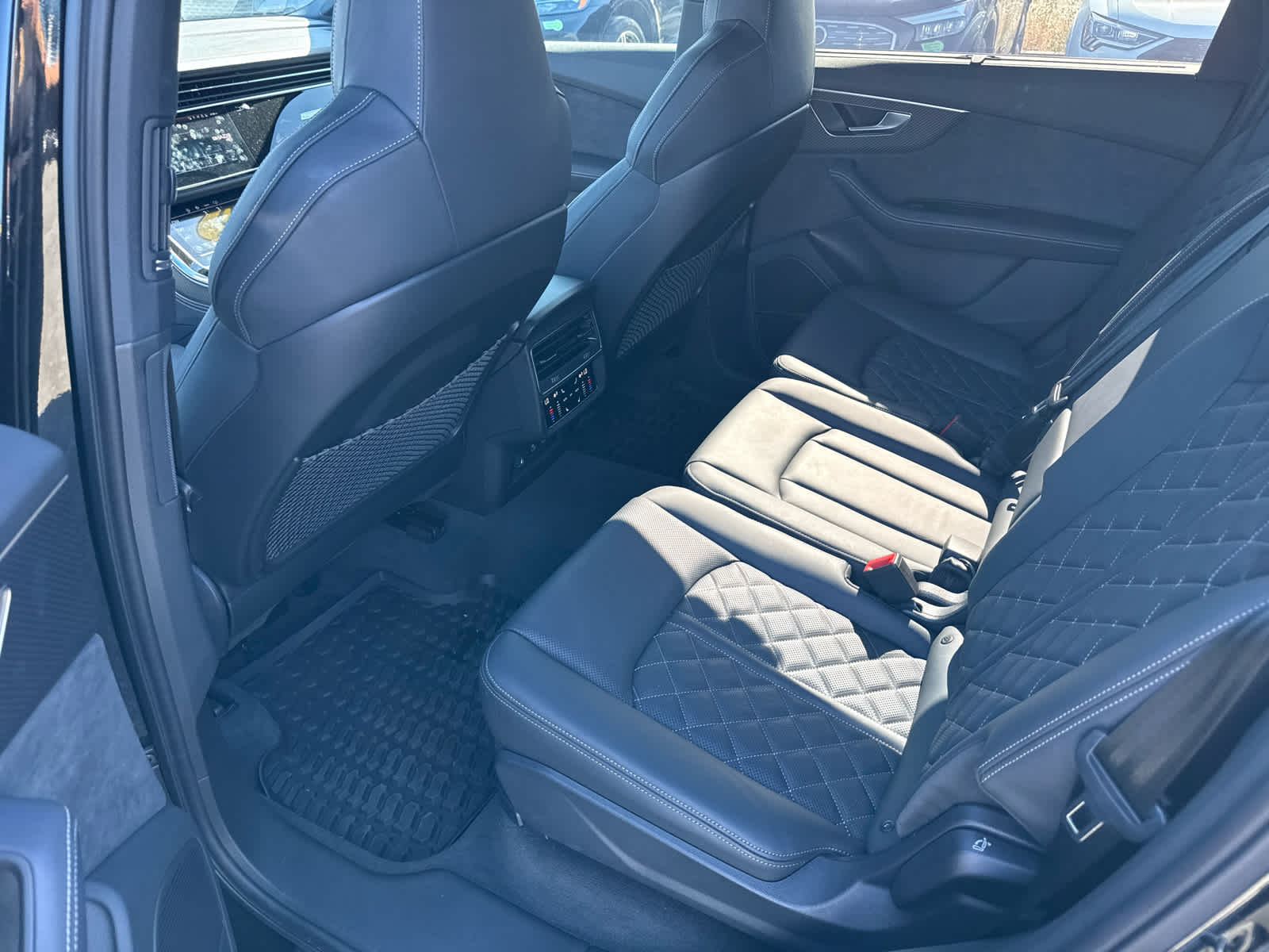 2025 Audi SQ7 Premium Plus
