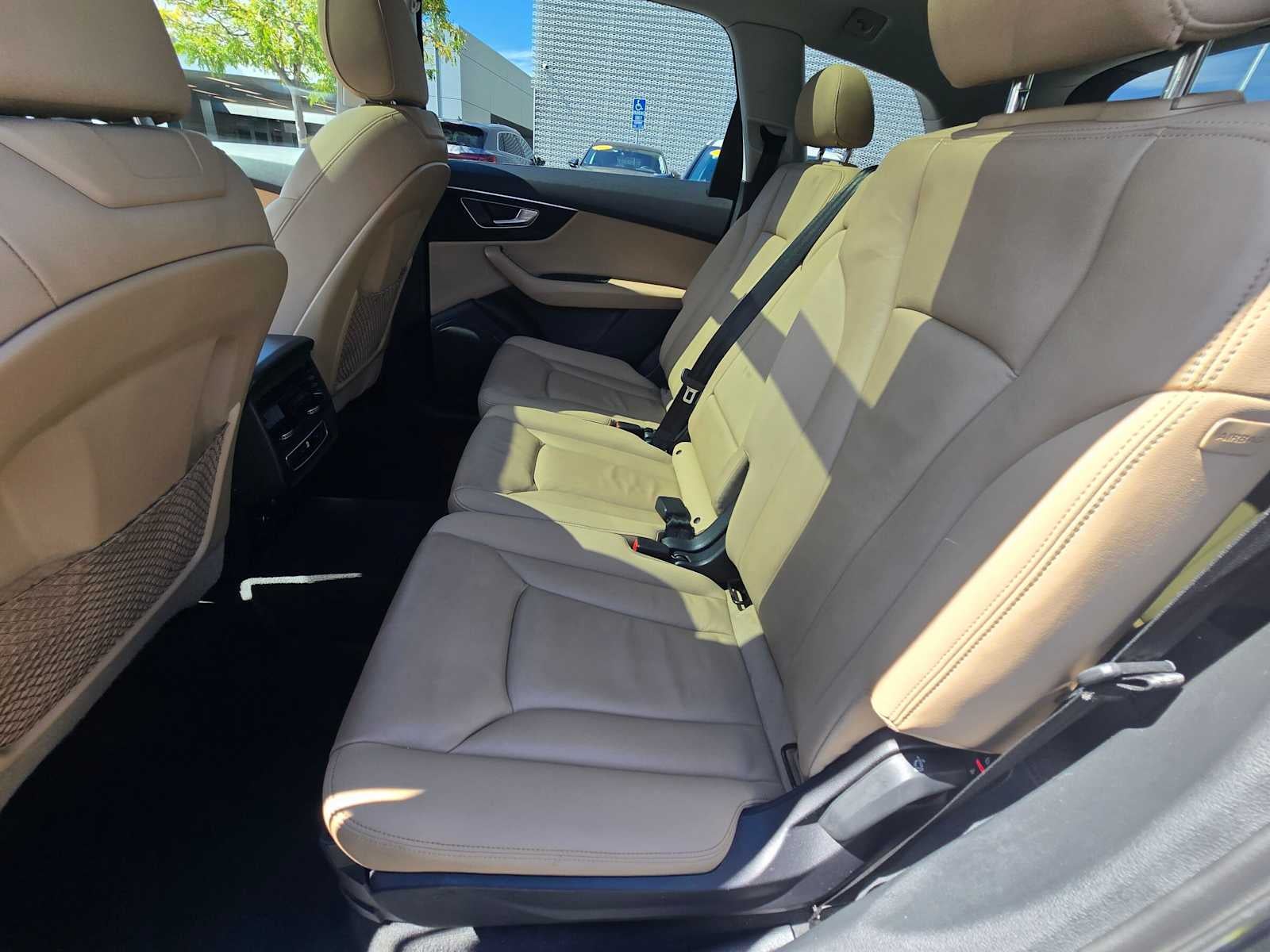 2023 Audi Q7 Premium