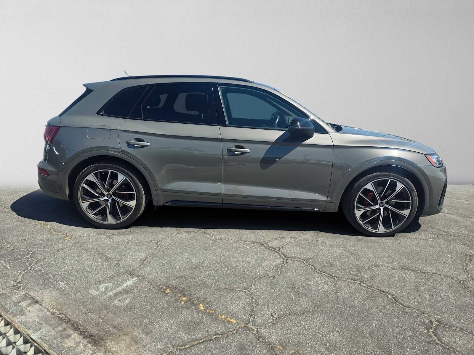 2023 Audi SQ5 Premium Plus
