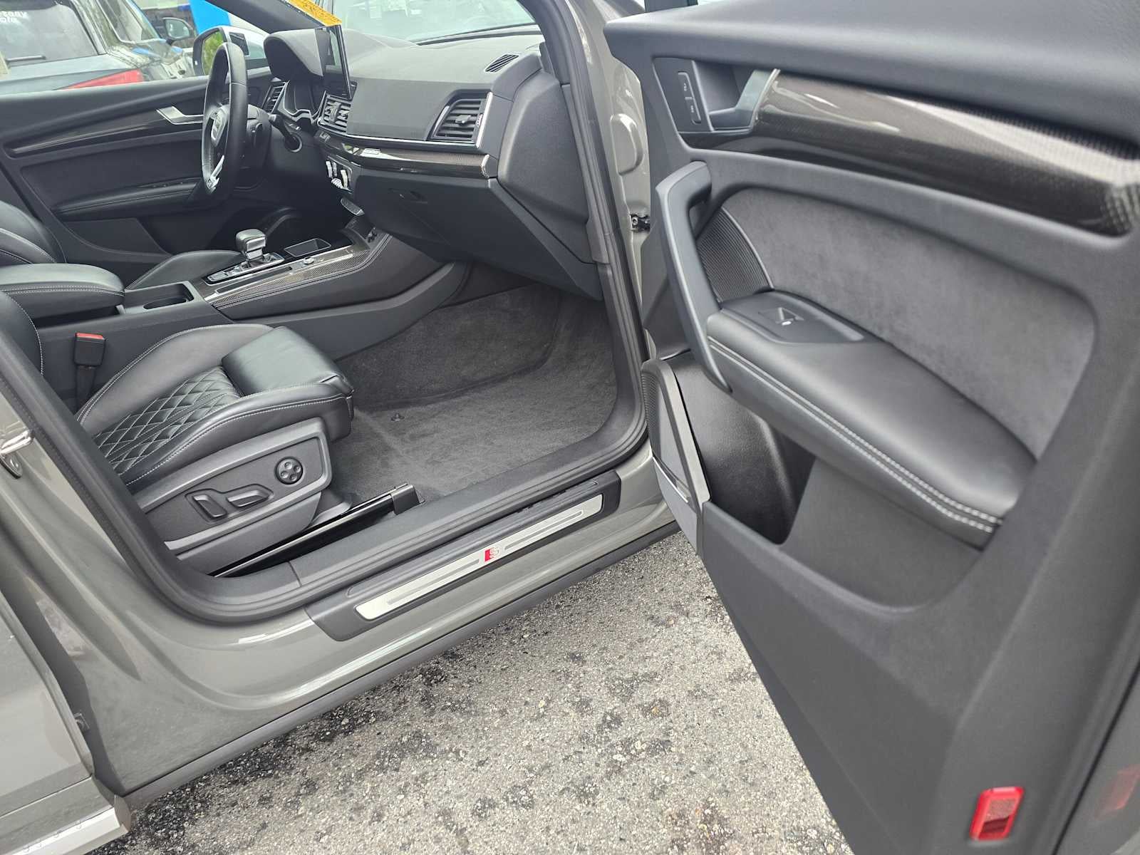 2023 Audi SQ5 Premium Plus