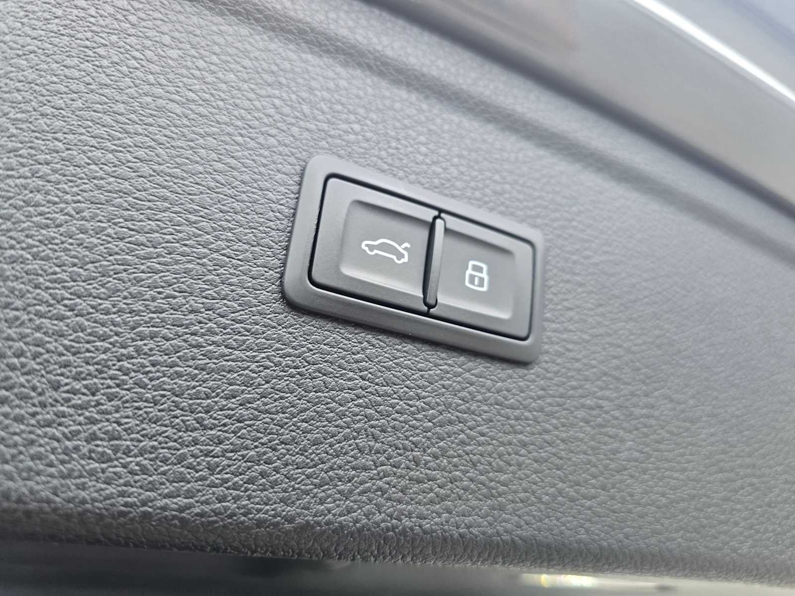 2023 Audi SQ5 Premium Plus