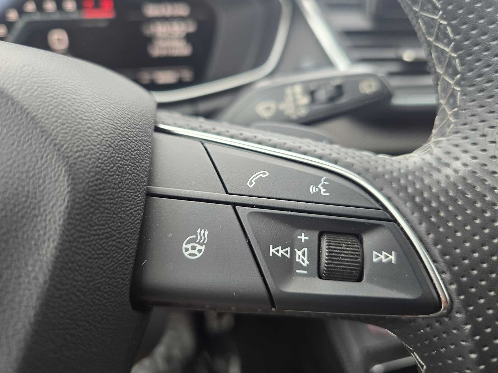 2023 Audi SQ5 Premium Plus